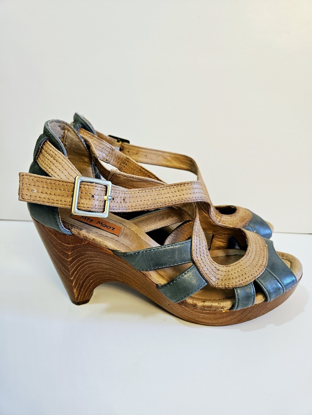Miz Mooz Petra Wedge Heels Size 8.5 Blue Leather Strappy Sandal